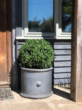 Load image into Gallery viewer, Trafalgar Faux Lead Round Planter